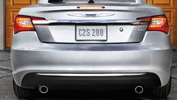2014 Chrysler 200 Convertible Limited bright dual exhaust tips