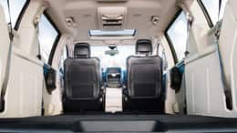2014 chrysler Town and Country Limited Stow N Go Seating Storage System