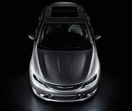 2015 Chrysler 200 exterior drivers side profile
