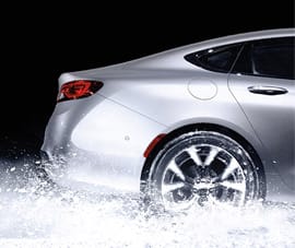 2015 Chrysler 200 exterior headlight detail
