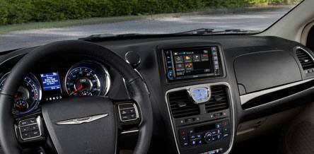 2015 Chrysler Town and Country Technology Sirius