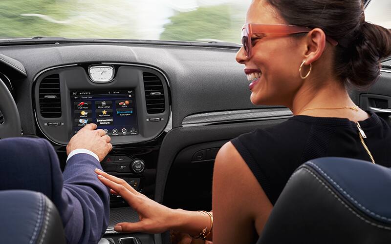 2016 Chrysler 300 Uconnect