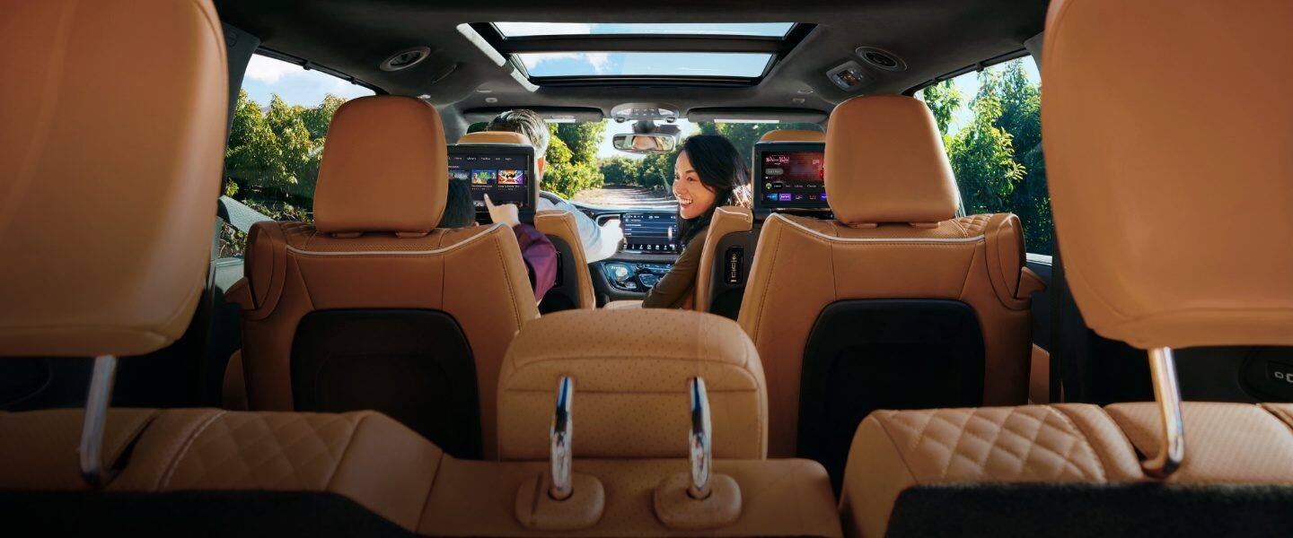 Interior de la Chrysler Pacífica 2023 Asientos, almacenamiento y más