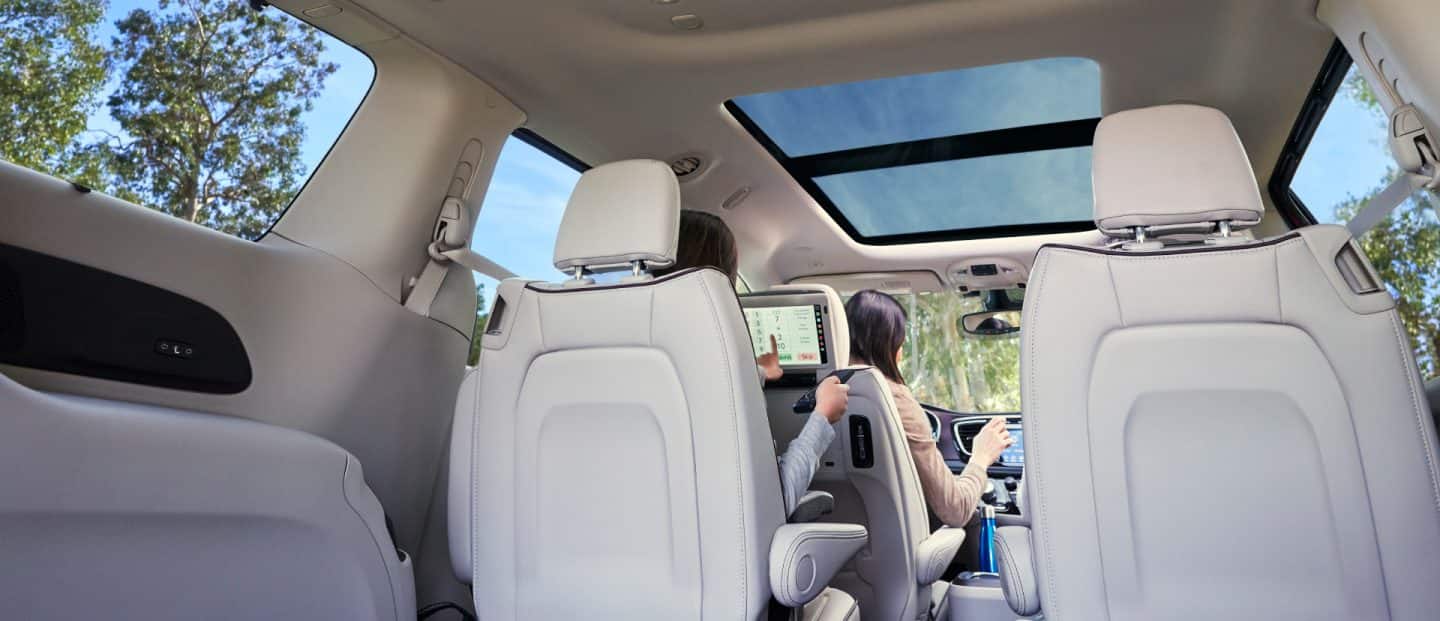 2018 Chrysler Pacifica Interior Features For 8 Passengers