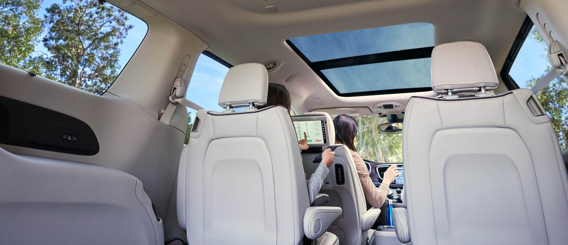 2018 Chrysler Pacifica Interior Features For 8 Passengers