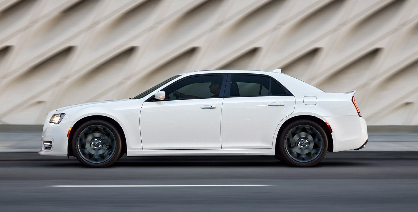 2019 Chrysler 300 Photo And Video Gallery