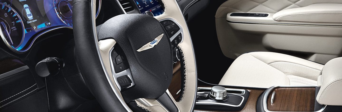 2019 Chrysler 300 Smart Interior Features