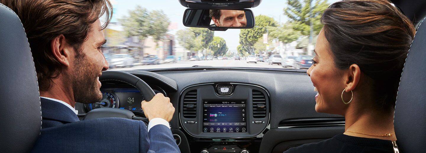 2019 Chrysler 300 Technology Features Media Hub 2019 Chrysler 300 Tech Uconnect