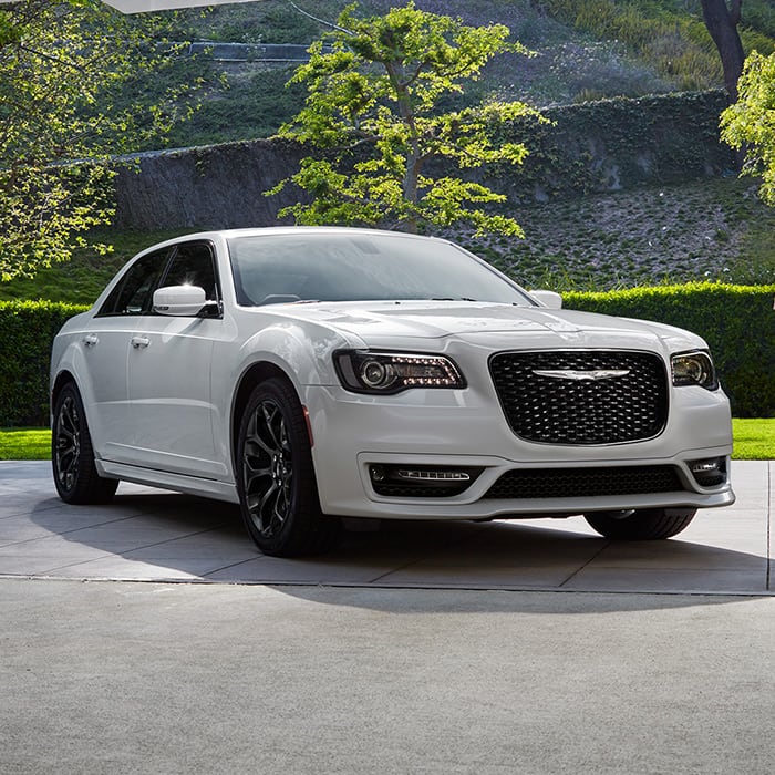 Chrysler 300 vs 300C: What Are the Differences?