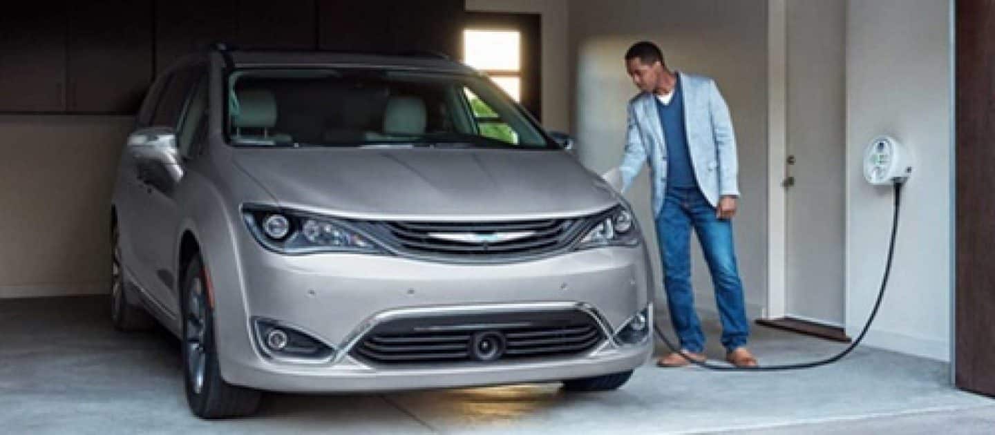 2019 Chrysler Pacifica Hybrid Fuel Efficient Minivan Charging Options