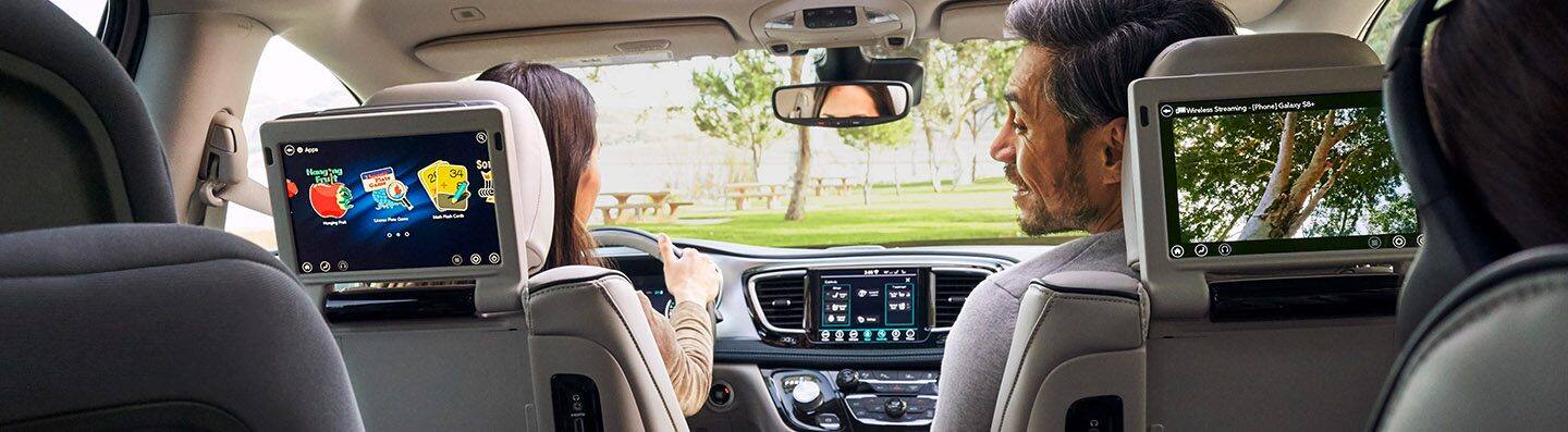 2019 Chrysler Pacifica Best New Family Car Interior View Of A Woman Driving 2019 Chrysler Pacifica With Man In The Front