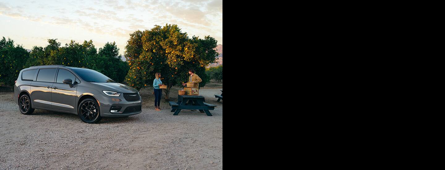 21 Chrysler Pacifica Chrysler Family Minivan