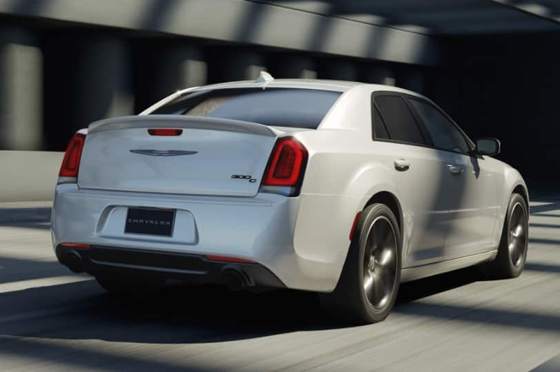 Chrysler 300C 2023 Giá lăn bánh Hình ảnh  Mua trả góp