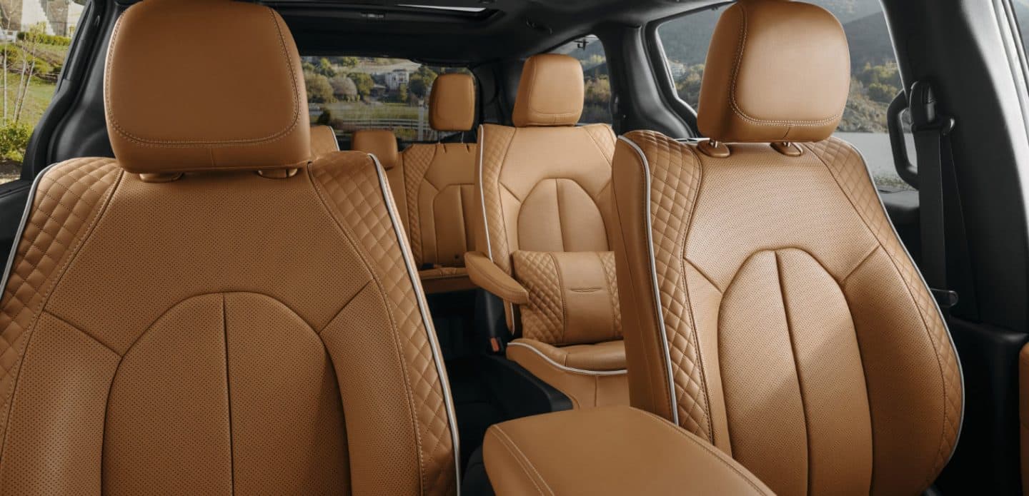 Display All three rows of seats in the 2023 Chrysler Pacifica Pinnacle.