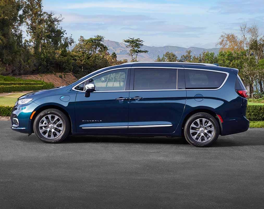 2023 Chrysler Pacifica PlugIn Hybrid Minivan