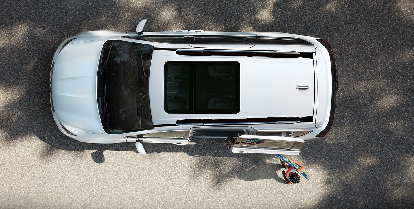 2023 Chrysler Pacifica Interior | Seating, Cargo, Stow 'N Go