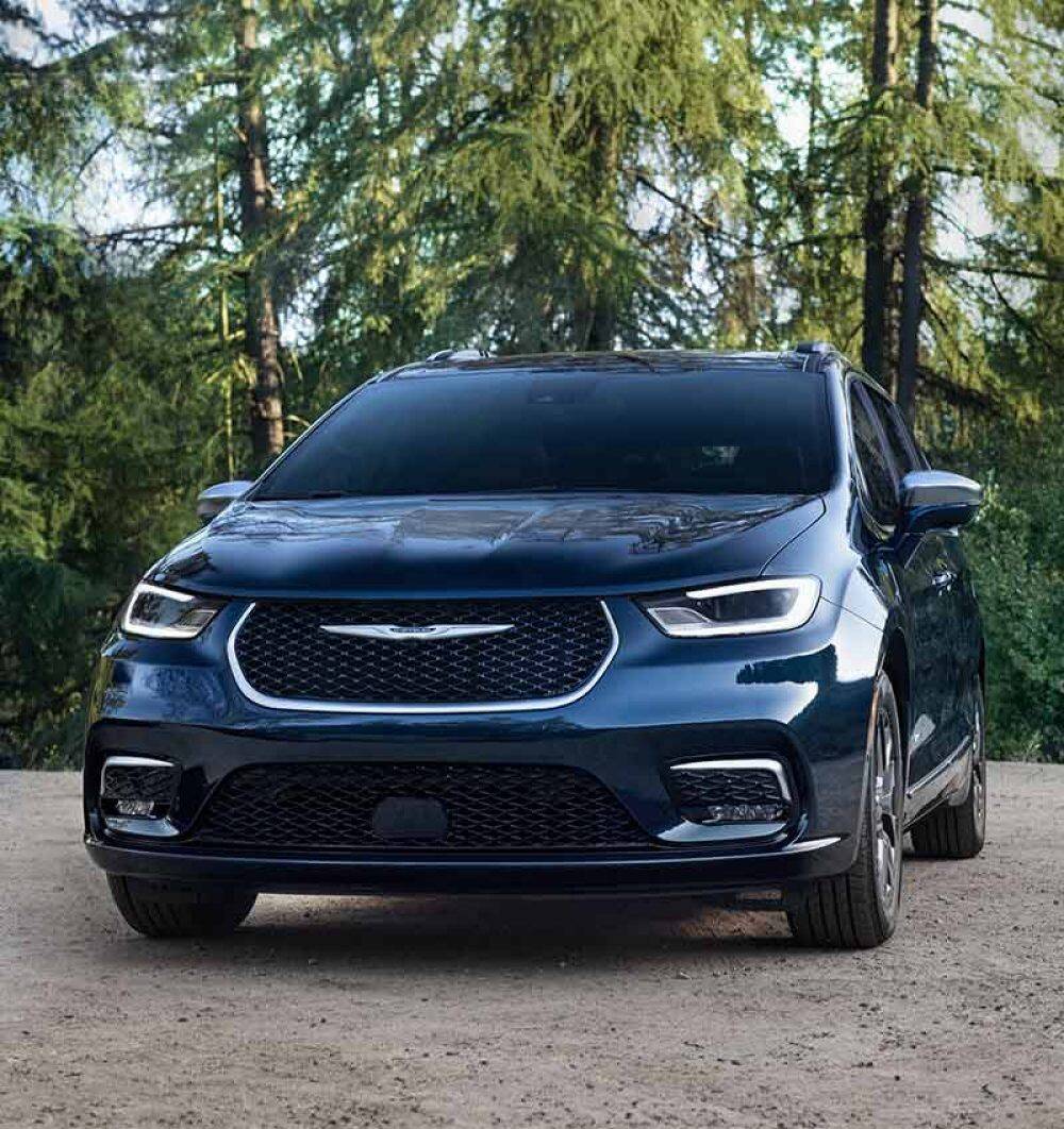 2024 Chrysler Pacifica Hybrid Gallery Minivan Images