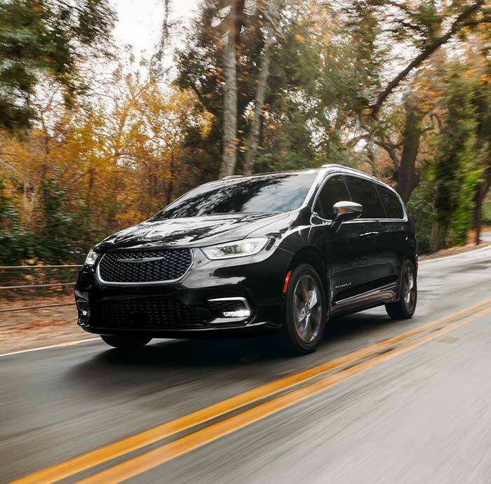 2025 Chrysler Pacifica Towing Capacity AWD Minivan