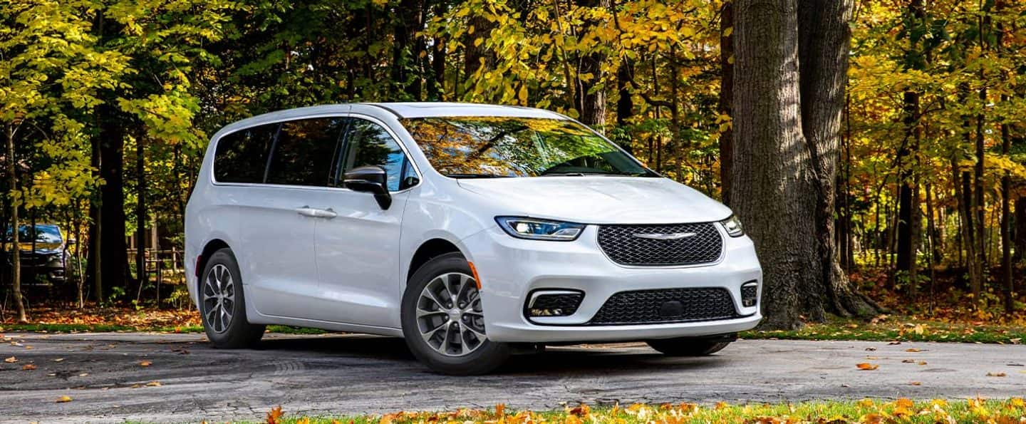 2025 Chrysler Pacifica | The Minivan With Luxurious Design