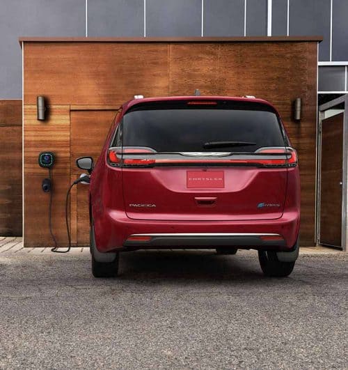 Minivan Pictures of the 2025 Chrysler Pacifica Hybrid