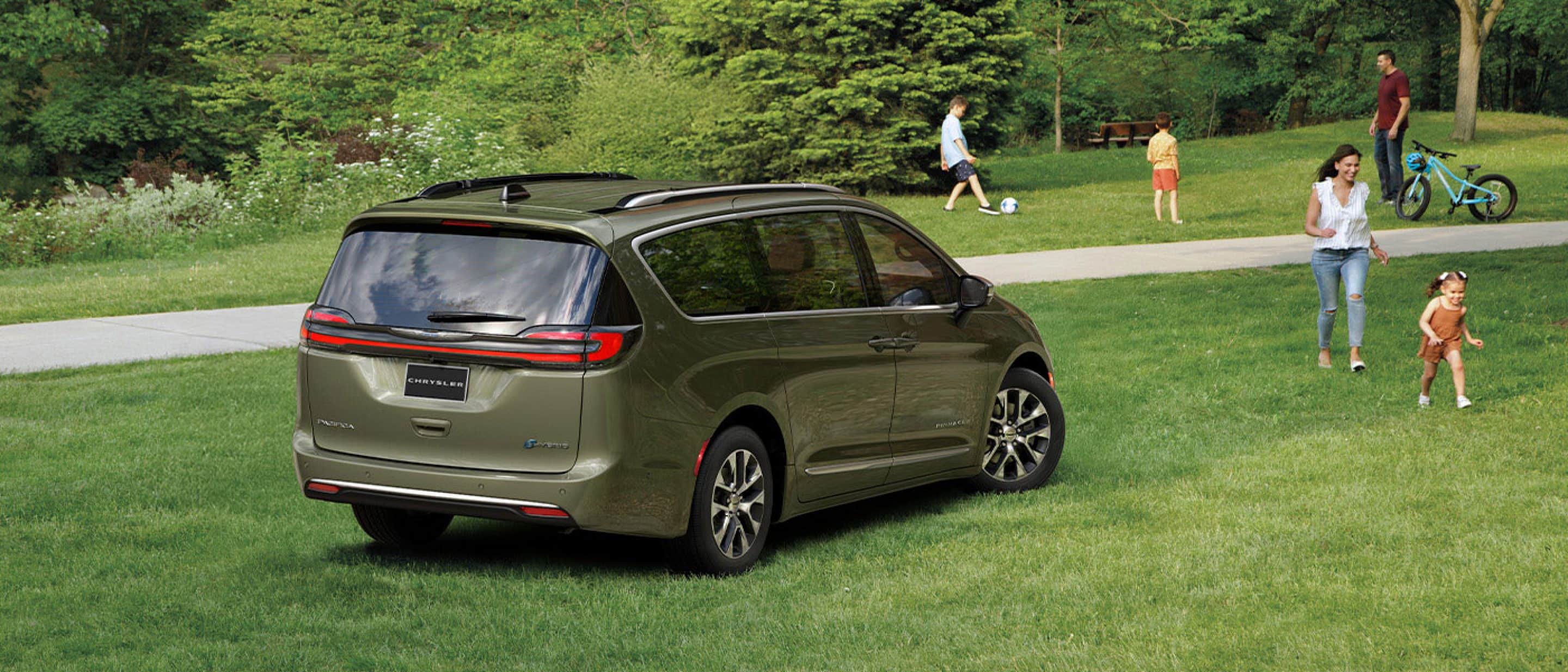 2026 chrysler pacifica phev passenger side exterior view