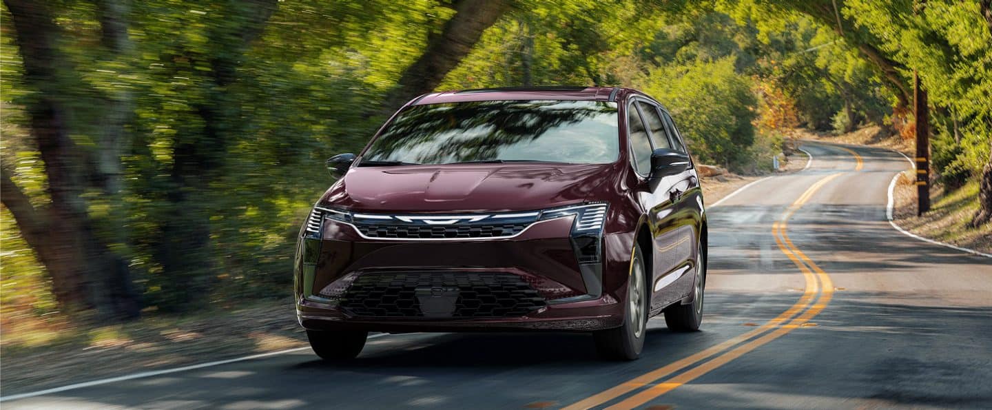 2027 Chrysler Pacifica Select Performance Highlights