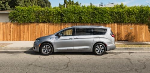 Chrysler Official Site Carinivans Chrysler Pacifica The Most Awarded Minivan